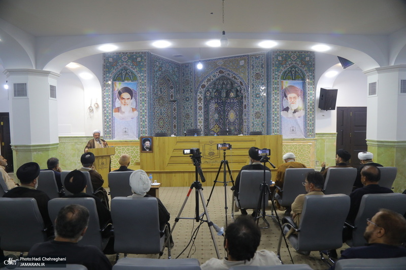 نشست علمی «امام خمینی (س)، حوزه پیشرو و سرآمد و بایسته های فقه کارآمد»