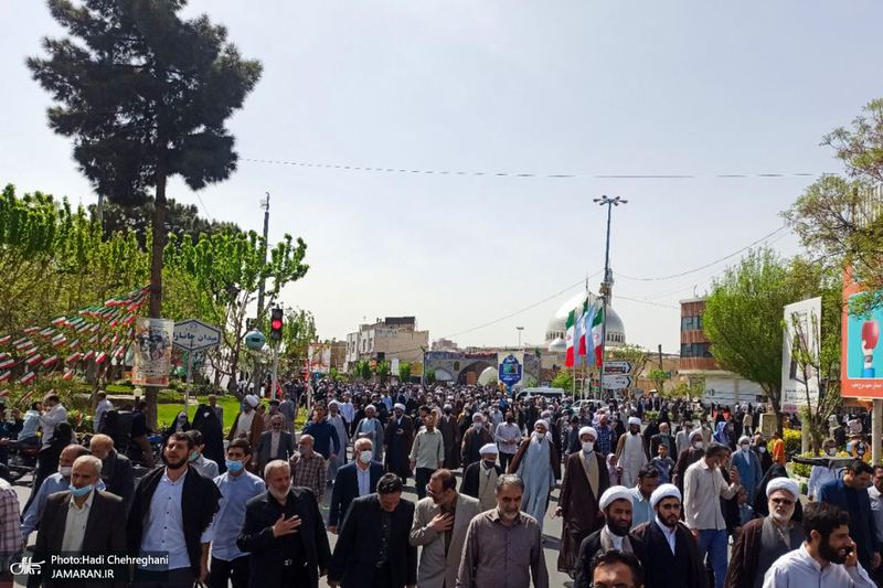 راهپیمایی مردم قم در اعتراض به هتک حرمت تمثال حضرت امام (س)