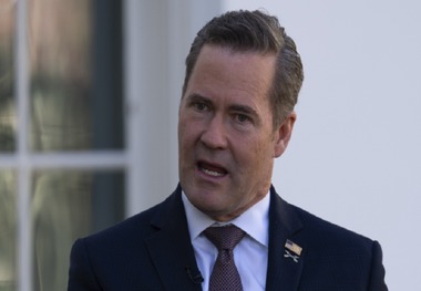 احتمال استعفای مشاور امنیت ملی آمریکا در پی حمله به یمن 