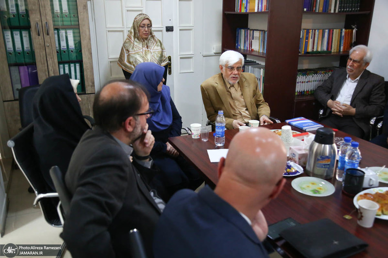 دیدار نوروزی برخی از چهره های سیاسی و دانشگاهی با محمدرضا عارف