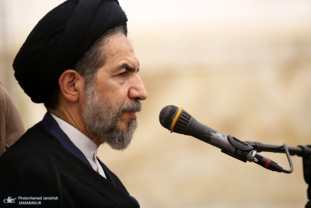 پیام تبریک حجت الاسلام والمسلمین ابوترابی به دکتر پزشکیان: همانگونه که فرموده اید تنها راه توسعه کشور وفاق و اجرای دقیق سیاستهای کلی نظام است و این مهم دستاورد قانون مداری و انضباط مالی است