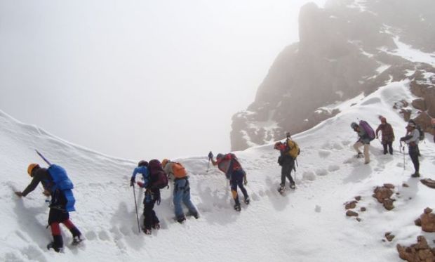 کوهنوردان برای صعود احتیاط  کنند