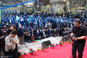 اجتماع باشکوه نوجوانان آرمانی لشکر قدس در حرم مطهر امام خمینی (س)