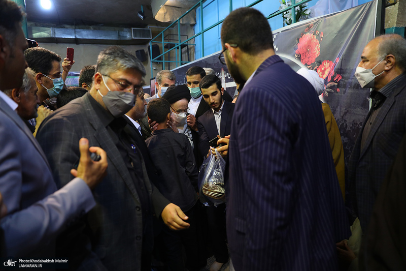 مراسم وداع با پیکر حجت الاسلام و المسلمین سید محمود دعایی در حسینیه جماران -3