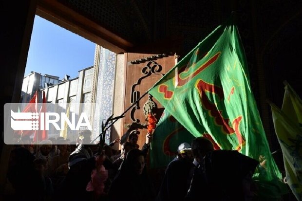 نماز جمعه شیراز با تشییع پیکر مطهر شهید دفاع مقدس رنگ و بوی حسینی گرفت