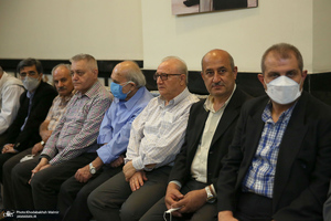 دیدار جمعی از نمایندگان پیروان ادیان الهی با سید حسن خمینی