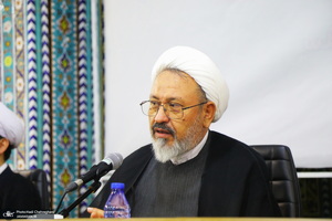 اهدا آثار برتر خوشنویسان به موسسه تنظیم و نشر آثار امام خمینی (س) نمایندگی قم