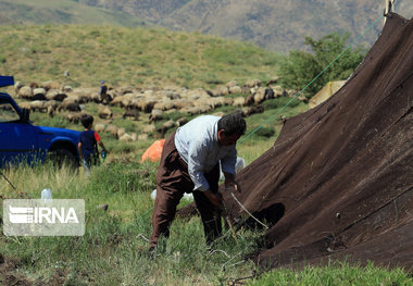 کوچ زودهنگام عشایر سمنان به مناطق قشلاقی