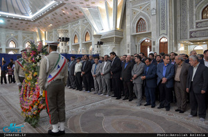 تجدید میثاق استاندار و جمعی از استانداری استان البرز با آرمان های حضرت امام خمینی(س)