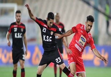 شکست دو بر صفر پرسپولیس در نیمه نخست برابر فولاد