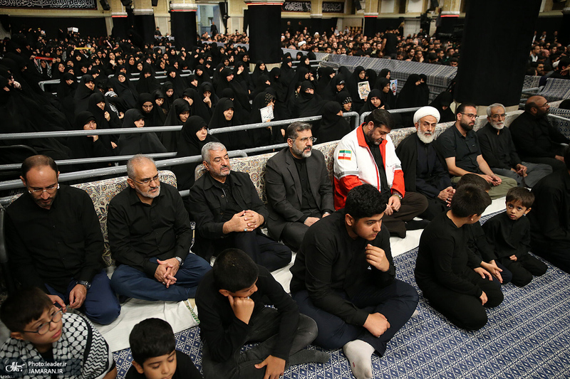 مراسم عزادارای شب عاشورا با حضور رهبر انقلاب اسلامی
