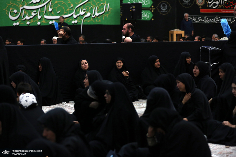 مراسم عزادارای شب عاشورا در حرم مطهر امام خمینی