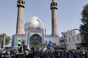 مراسم تشییع پیکر مطهر شهدای حمله رژیم صهیونیستی در خمین