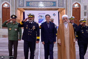 تجدید میثاق فرمانده و پرسنل نیروی دریایی ارتش جمهوری اسلامی ایران با آرمان‌های امام خمینی(س)