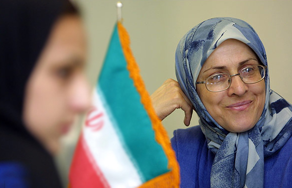 الهه کولایی:  ناسازگاری طرح "خروج زنان از کشور" با موازین شرعی وجود ندارد 