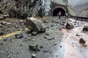 ریزش کوه جاده پلدختر ـ خرم‌آباد را مسدود کرد