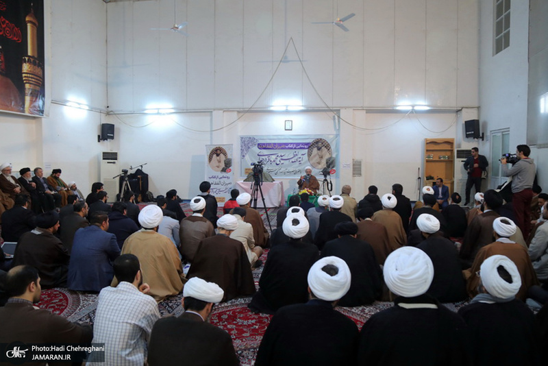 مراسم رونمایی از کتاب الفقاهه اثر آیت الله العظمی درچه ای  با حضور آیت الله سبحانی