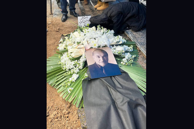 مراسم خاکسپاری نظام‌الدین کیایی 
