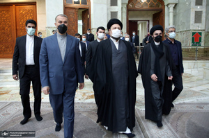 تجدید میثاق وزیر و معاونین وزارت امور خارجه با آرمان های امام خمینی (س)