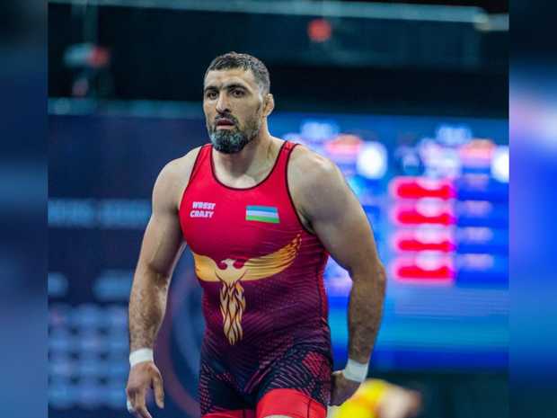 پیرمرد ازبک همچنان قصد خداحافظی ندارد+عکس