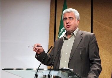 فرهاد رهبر که استاد دانشگاه‌های دولتی است چگونه در دانشگاه آزاد فعالیت دارد؟