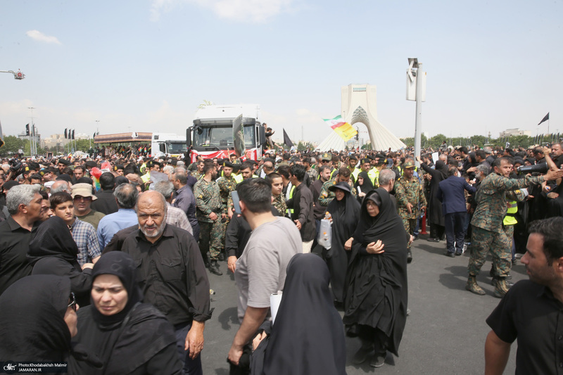 تشییع باشکوه پیکر رئیس جمهوری و یارانش در تهران-8
