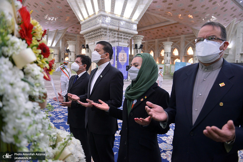ادای احترام سفرای کشورهای عضو آلبا به مقام شامخ امام خمینی (س)