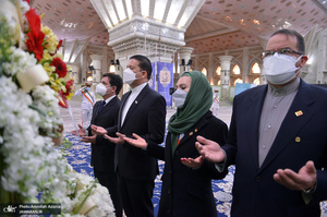 ادای احترام سفرای کشورهای عضو آلبا به مقام شامخ امام خمینی (س)