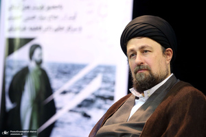 نشست صمیمانه دست اندر کاران و عوامل فیلم مستند «احمد» با سید حسن خمینی