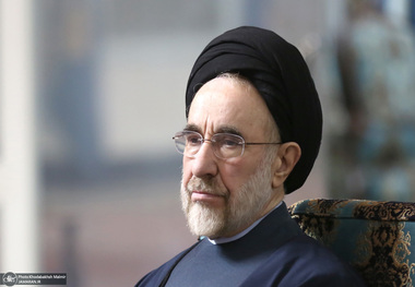 سید محمد خاتمی: مهمترین تهدید امروز کشور وضع زندگى مردم و ناامیدى از آینده است/ حاکمیت پیروزى برابر اسرائیل را مستمسکى براى ارتباط عزت‌مندانه با جهان و آشتى ملى در داخل کشور قرار دهد/ بسیارى از کسانى که در انتخابات 11 اسفند رأى ندادند، برانداز نیستند