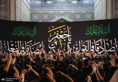 روزنامه جمهوری اسلامی: اوج‌گیری موج هفتم کرونا در آستانه محرم و صفر مشکلاتی را برای مراسم عزاداری‌ها به‌وجود می‌آورد/ هیچ عاملی نباید موجب به تعطیلی کشیده شدن عزاداری‌ها شود/ رعایت دستورالعمل‌ها بر آحاد مردم لازم است