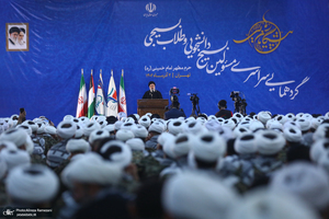 گردهمایی سراسری بسیج دانشجویی و طلاب در حرم مطهر امام خمینی (س) - 2