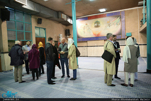 بازدید گردشگران آلمانی و اتریشی از بیت امام خمینی (س) در جماران 