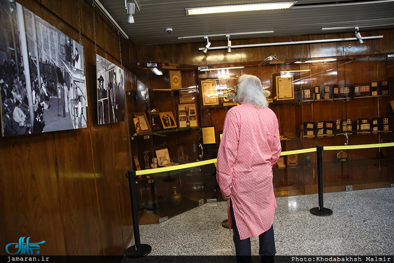 بازدید جمعی از خبرنگاران کشور هند از بیت امام خمینی (س) در جماران