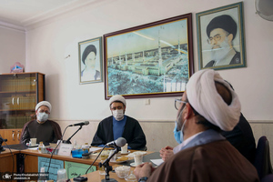 نشست هم اندیشی سرپرست موسسه تنظیم و نشر آثار امام خمینی(ره) با مدیران دفتر نمایندگی قم