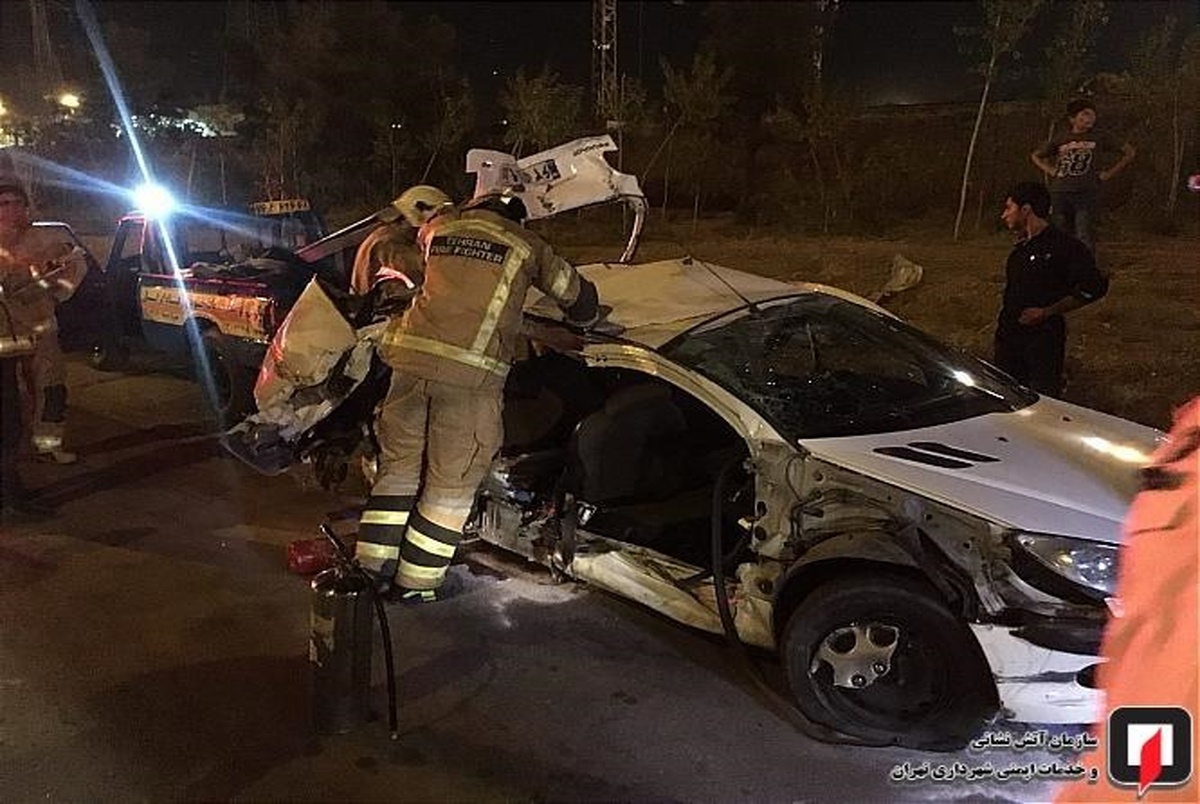 تصادف شدید ۴ خودرو در بزرگراه تهران -کرج  +تصاویر