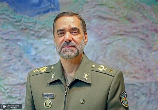 وزیر دفاع: دشمنان آمریکا در منطقه از ایران دستور نمی‌گیرند