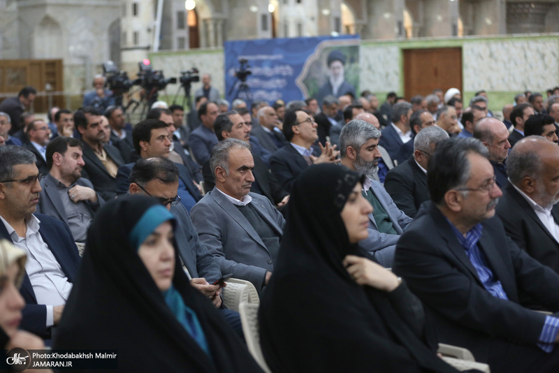 تجدید میثاق رئیس و جمعی از نمایندگان مجلس شورای اسلامی با آرمان‌های امام خمینی(س)-2