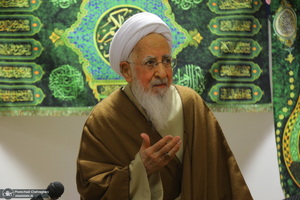 عمامه گذاری طلاب به مناسبت نیمه شعبان