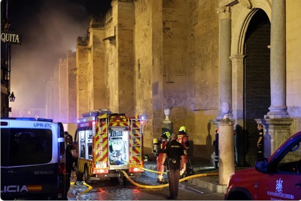 آتش‌سوزی در مسجد تاریخی قرطبه در اسپانیا