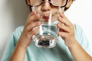 نقش نوشیدن آب در درمان 