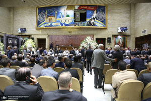 حضور سید حسن خمینی در مراسم ترحیم مادر شهیدان جهانگیری