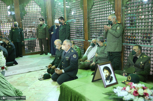 تجدید بیعت فرماندهان ارشد نیروهای مسلح با آرمان های حضرت امام خمینی (س)