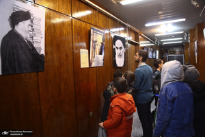 بازدید اقشار مختلف مردم از بیت امام خمینی (س) در جماران-5