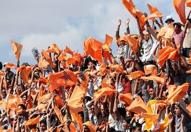 هواداران، تیم فوتبال مس کرمان را تنها نگذارند