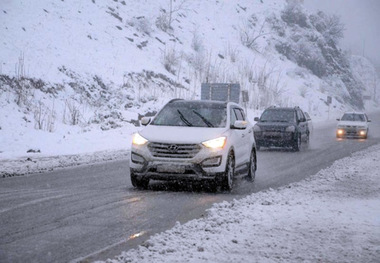 جاده های کردستان لغزنده است