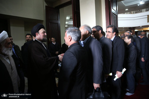 حاشیهتجدید میثاق رئیس و جمعی از نمایندگان مجلس شورای اسلامی با آرمان‌های امام خمینی(س)