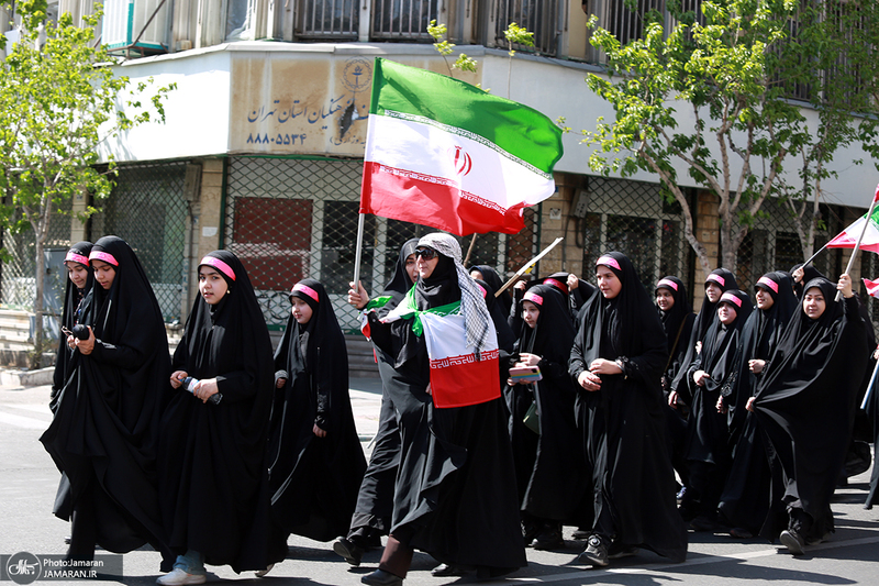 راهپیمایی دختران «جان‌فدای ایران»- ۲