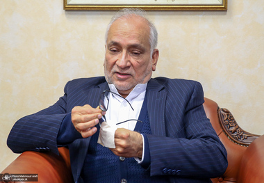 حسین مرعشی: کاندیداتوری روحانی در انتخابات مجلس شایعه‌ است/ باهنر تصمیم گیر نیست/ هیچ جلسه ای بین اصولگرایان و اصلاح طلبان برقرار نیست