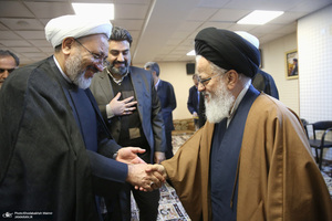 دیدار رئیس و جمعی از معاونان و مدیران مؤسسه تنظیم و نشر آثار امام خمینی(س) با نماینده مقام معظم رهبری در عراق